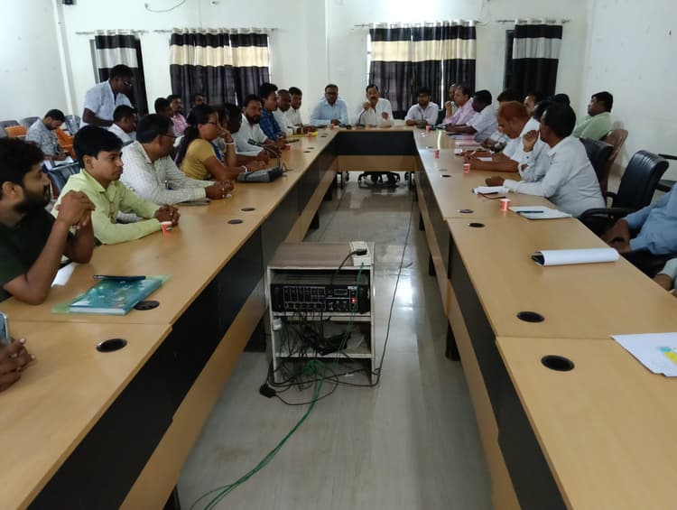 20 सूत्री की बैठक में योजनाओं की समीक्षा