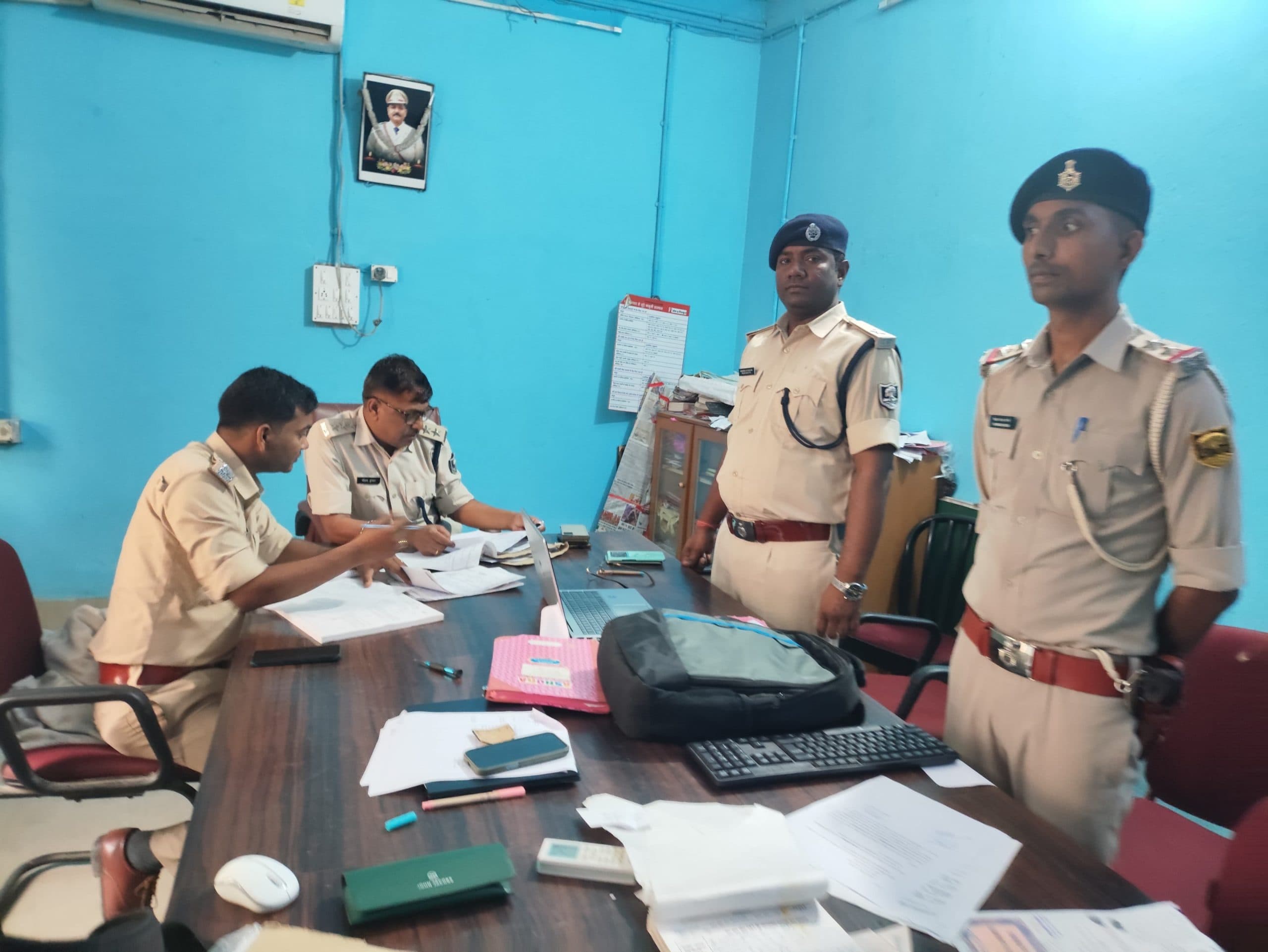 कांडों के निष्पादन में तेजी लायें थाना प्रभारी