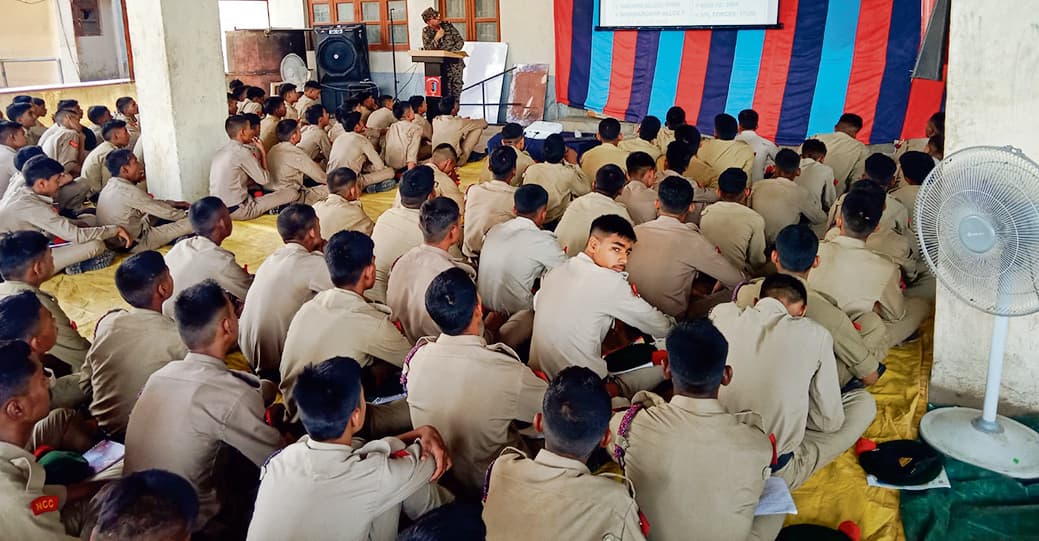 Gaya News : सेना में भर्ती के दौरान कैडेट्स को लिखित परीक्षा में मिलती है छूट : कर्नल विशाल