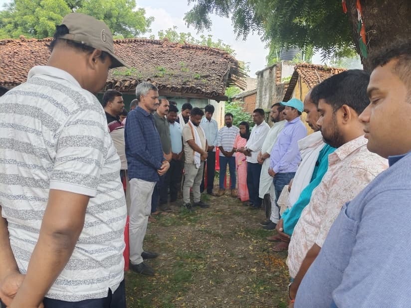 36 घंटे बीत जाने के बावजूद पूर्व मुखिया हत्याकांड मामले का खुलासा नहीं