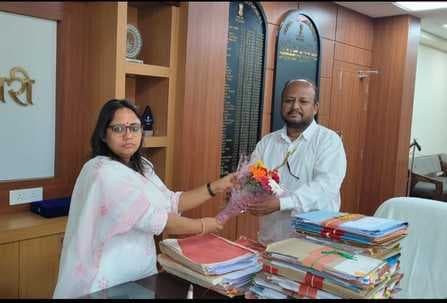 आयोग सदस्य ने किया डीसी का स्वागत