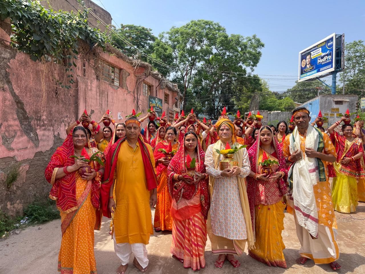 Ranchi News : अशोक नगर में निकाली गयी शोभायात्रा, लगाये गये जयकारे