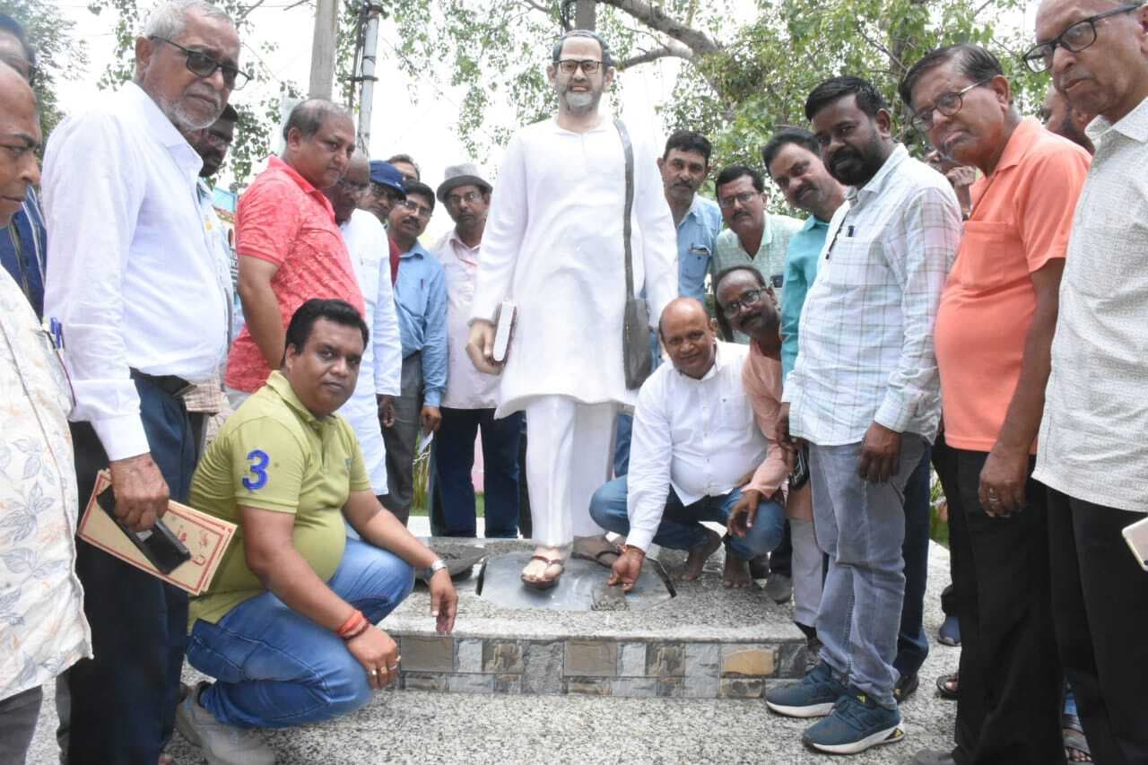 Dhanbad News: विधायक ने एके राय की प्रतिमा अनावरण कार्यक्रम की तैयारियों का लिया जायजा