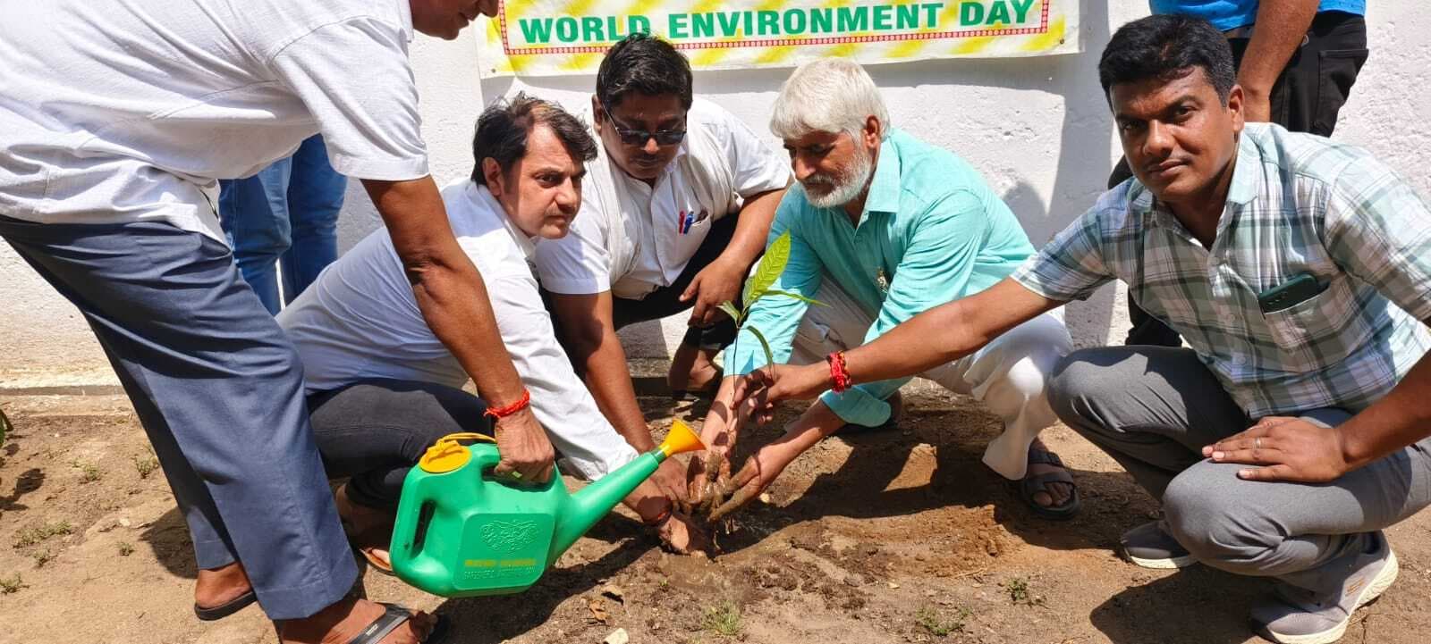 पर्यावरण संरक्षण हम सभी की जिम्मेदारी : डॉ शंभू