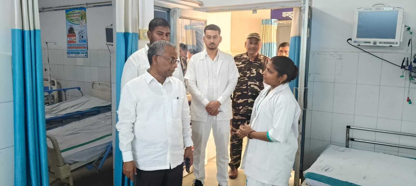 मोहनिया अनुमंडलीय अस्पताल का सीएस ने किया निरीक्षण