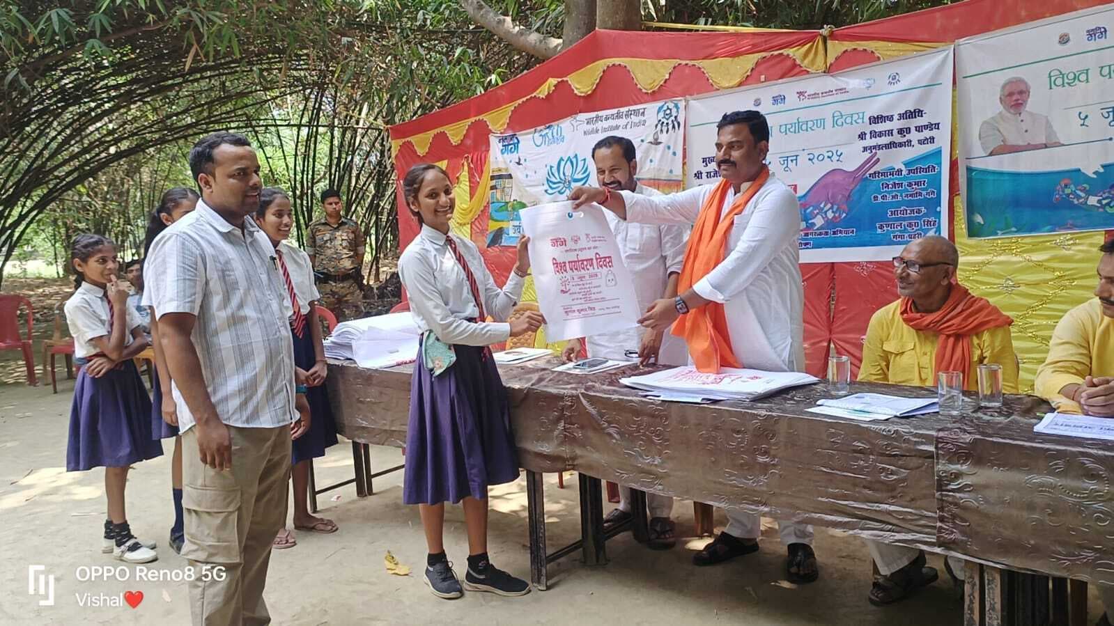 Samastipur News:विधायक ने किया कपड़े के थैले का वितरण