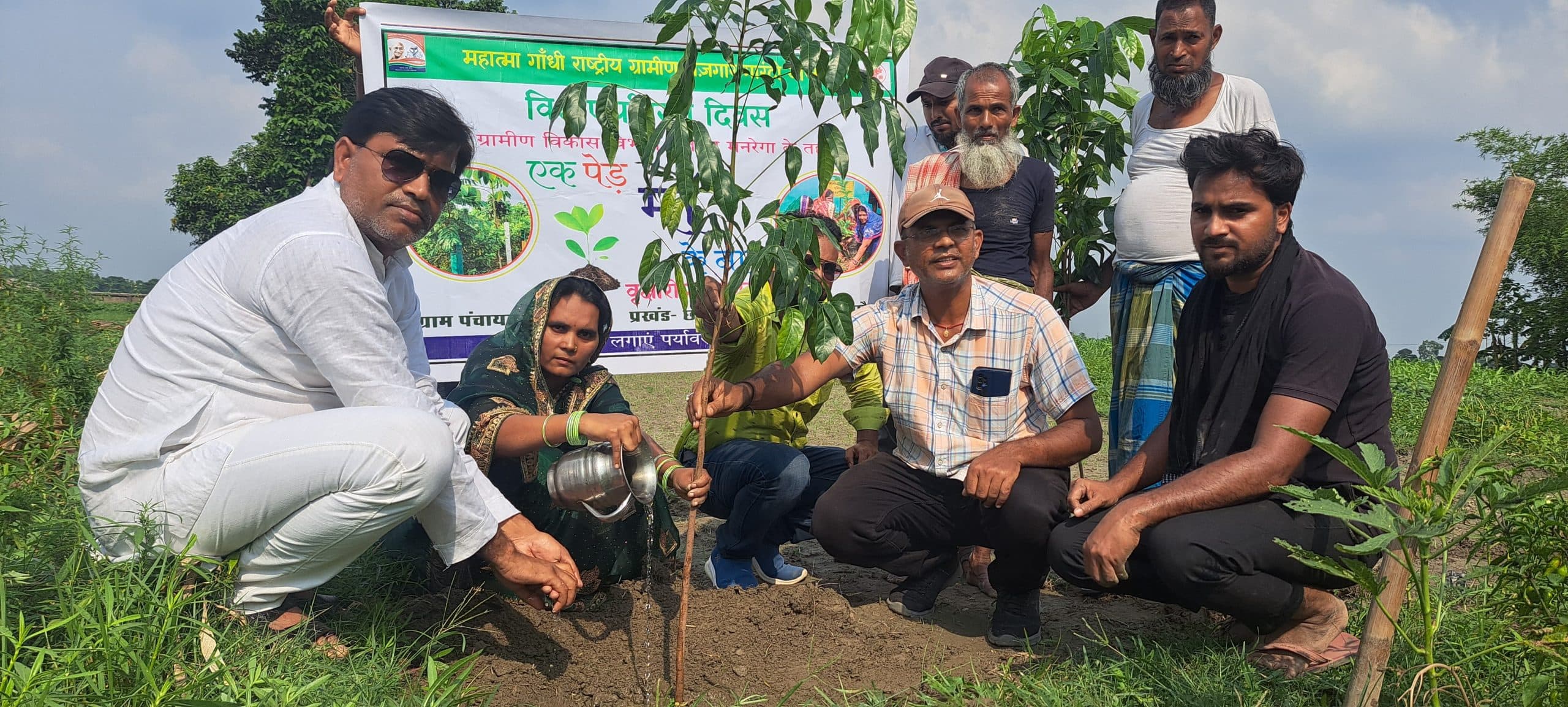 सभी पंचायतों में किया जाएगा 12-12 यूनिट पौधरोपण