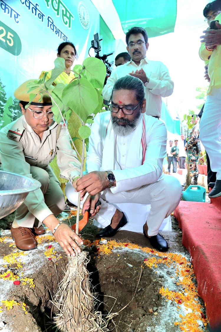 Ranchi News : प्रकृति के साथ रचे-बसे रहना झारखंड और झारखंडियों का स्वभाव: मुख्यमंत्री