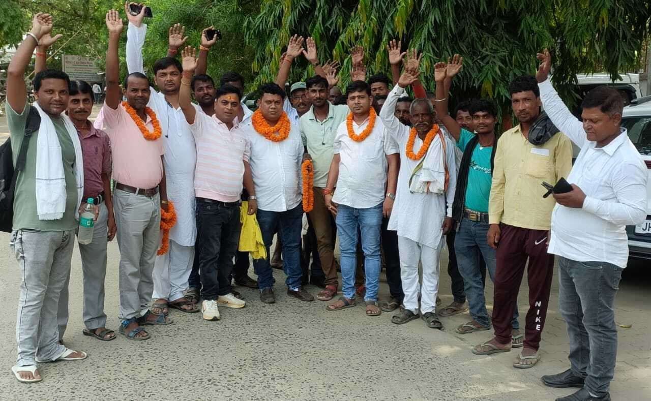 उपचुनाव को लेकर समीर ने किया नामांकन