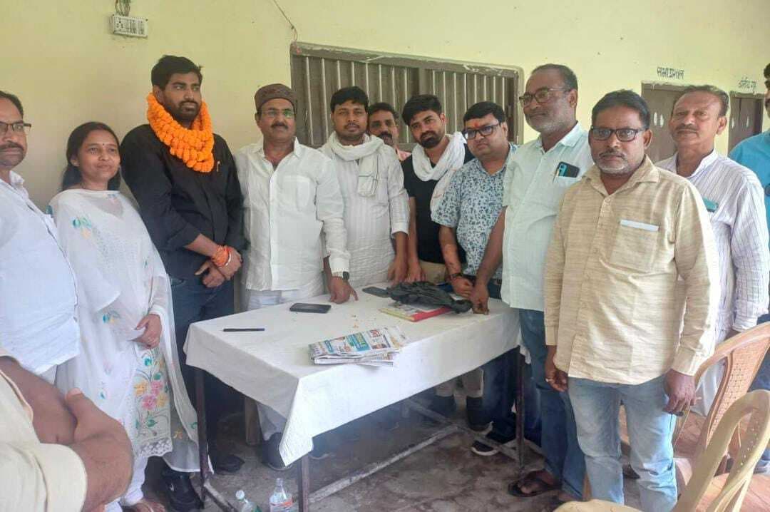 कांग्रेस कार्यालय में एनएसयूआई के नव मनोनीत जिला अध्यक्ष का अभिनंदन