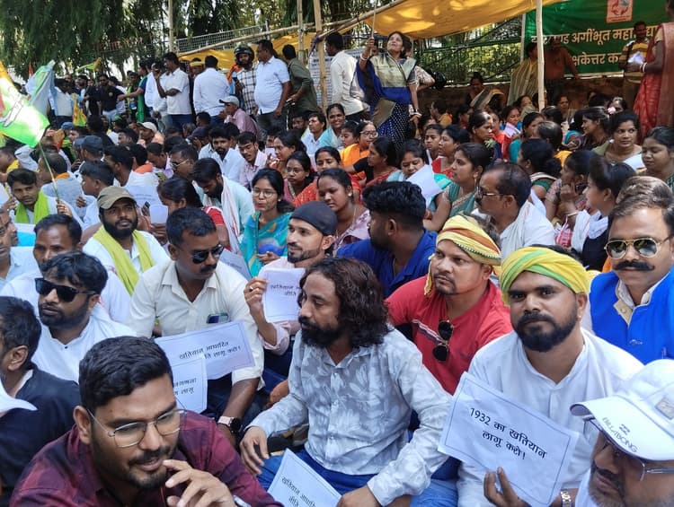 Political News : 570 किमी तय कर खतियानी पदयात्रा पहुंची राजधानी, नौ जून को राज्यपाल से होगी वार्ता