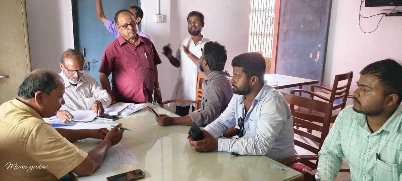 प्रमाणपत्र में राशि उगाही मामले में सीआरसी इंटर कॉलेज के प्राचार्य सख्त