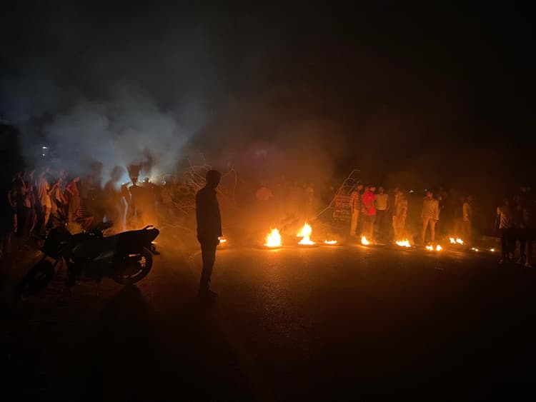 Saran News :  रिविलगंज में अनियंत्रित तेज रफ्तार ट्रक ने महिला को रौंदा, मौत