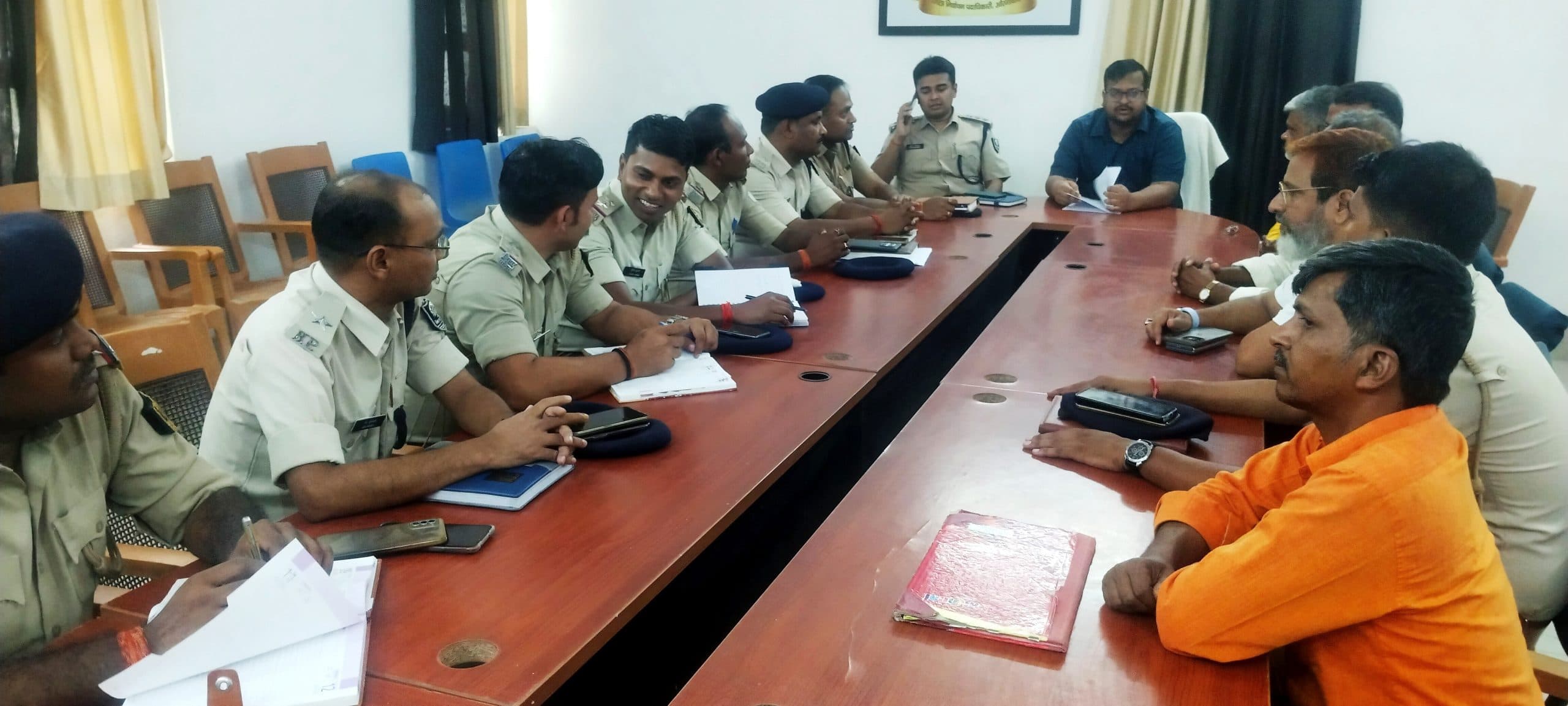 Aurangabad News : मिश्रित आबादी वाले इलाकों में चौकीदार की प्रतिनियुक्ति करें : एसडीपीओ