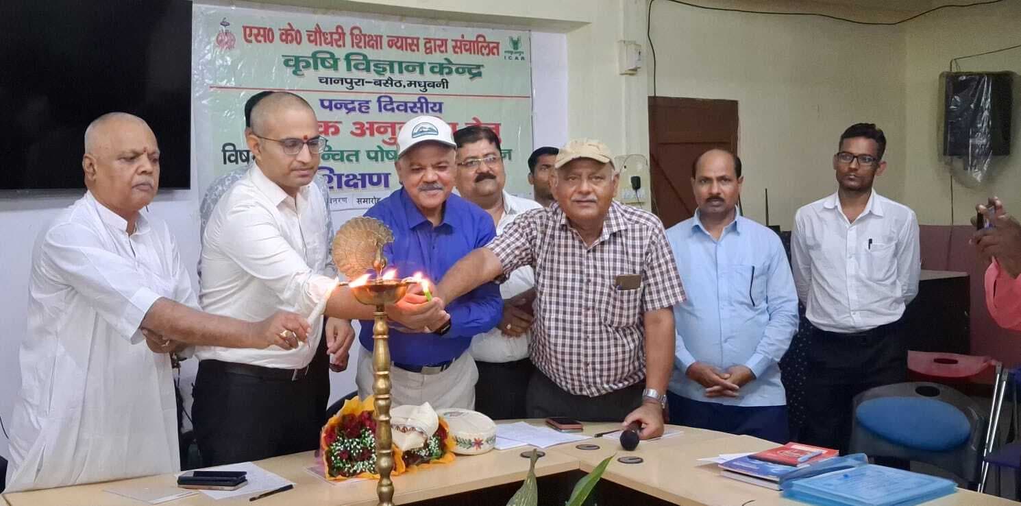 Madhubani News : समेकित पोषक तत्व प्रबंधन विषय के प्रशिक्षुओं के बीच शुरू हुआ प्रमाणपत्र वितरण