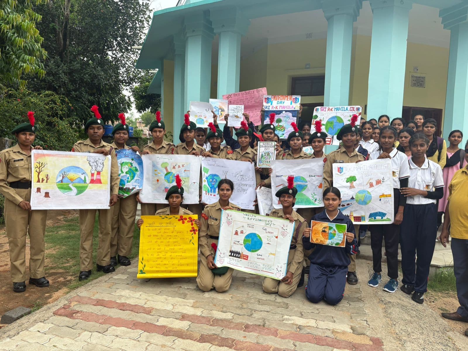 Giridih News :आरके महिला कॉलेज में लिया गया पर्यावरण संरक्षण का संकल्प