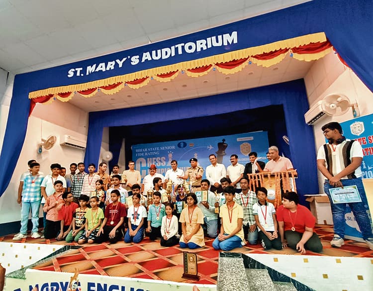 राज्य सीनियर फिडे रेटिंग शतरंज प्रतियोगिता में पटना के विजय बने चैंपियन