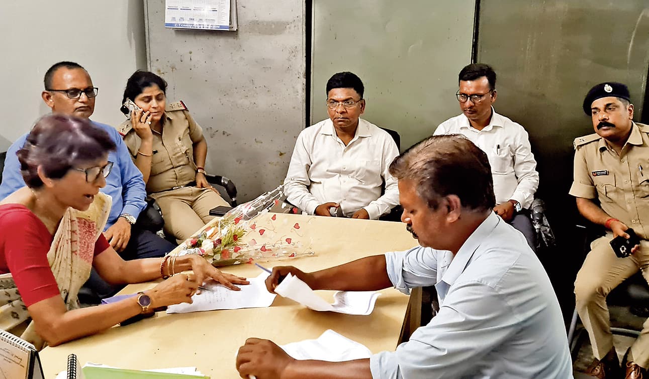 Dhanbad News: छात्र हित में प्राचार्य कक्ष खोलना जरूरी था : डॉ शर्मिला रानी