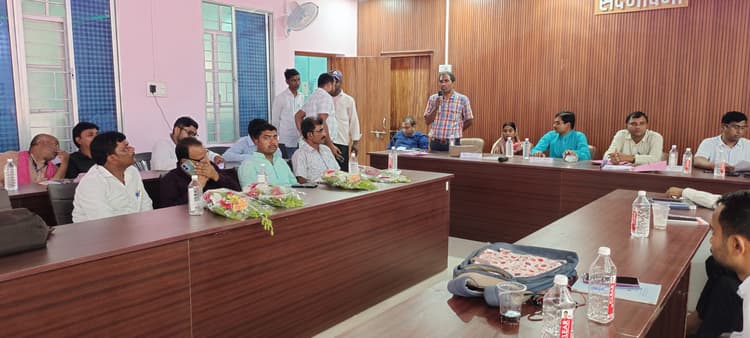 बीस सूत्री की पहली बैठक में छाया रहा भ्रष्टाचार का मुद्दा