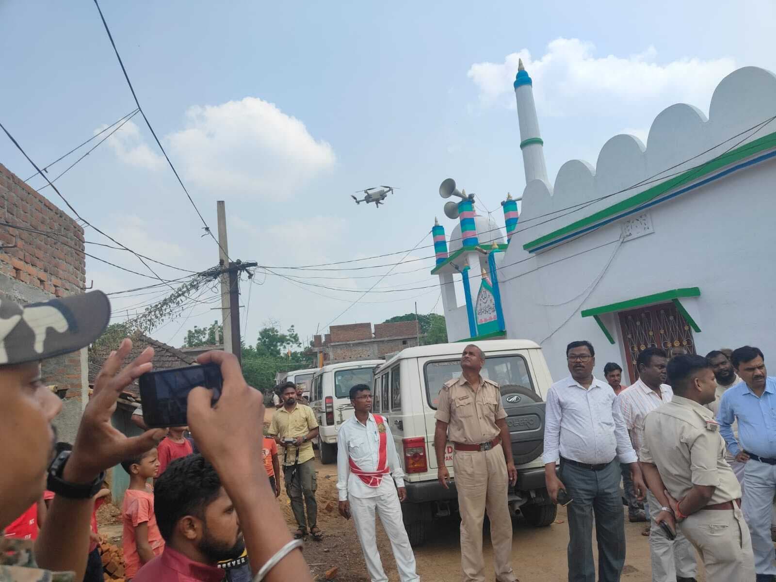 बकरीद आज, पुलिस ने फ्लैग मार्च कर की शांति बनाये रखने की अपील