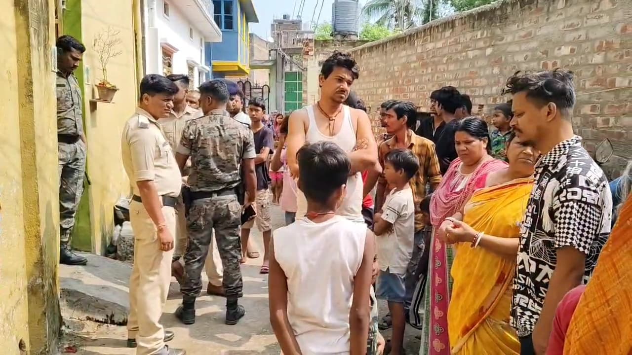 दुर्गापुर गांव में महिला ने गले में फंदा डालकर की आत्महत्या