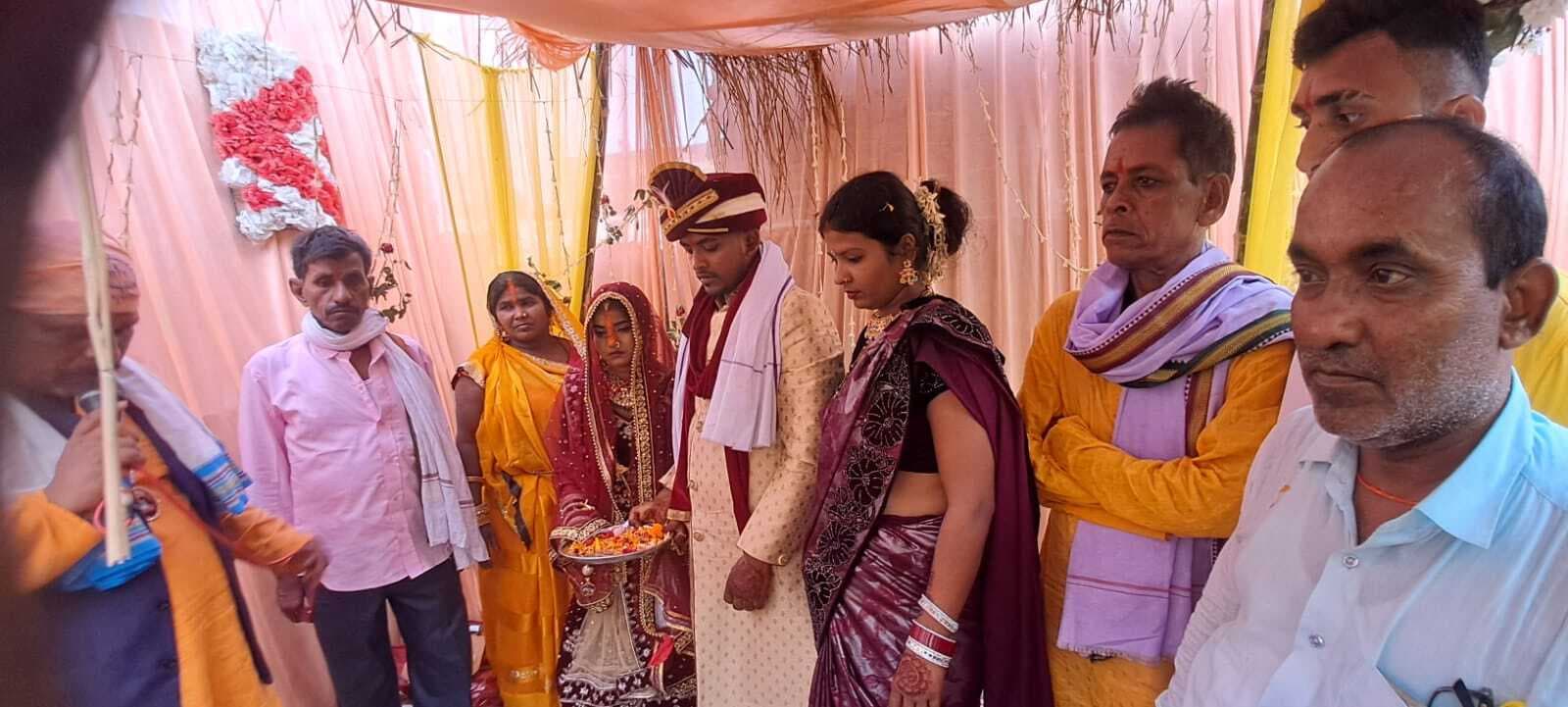 मानपुर में रविदासिया धर्म पद्धति से हुई शादी