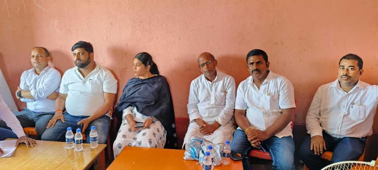 आपका शहर आपकी बात में आवास सहित कई समस्याओं को उठाया