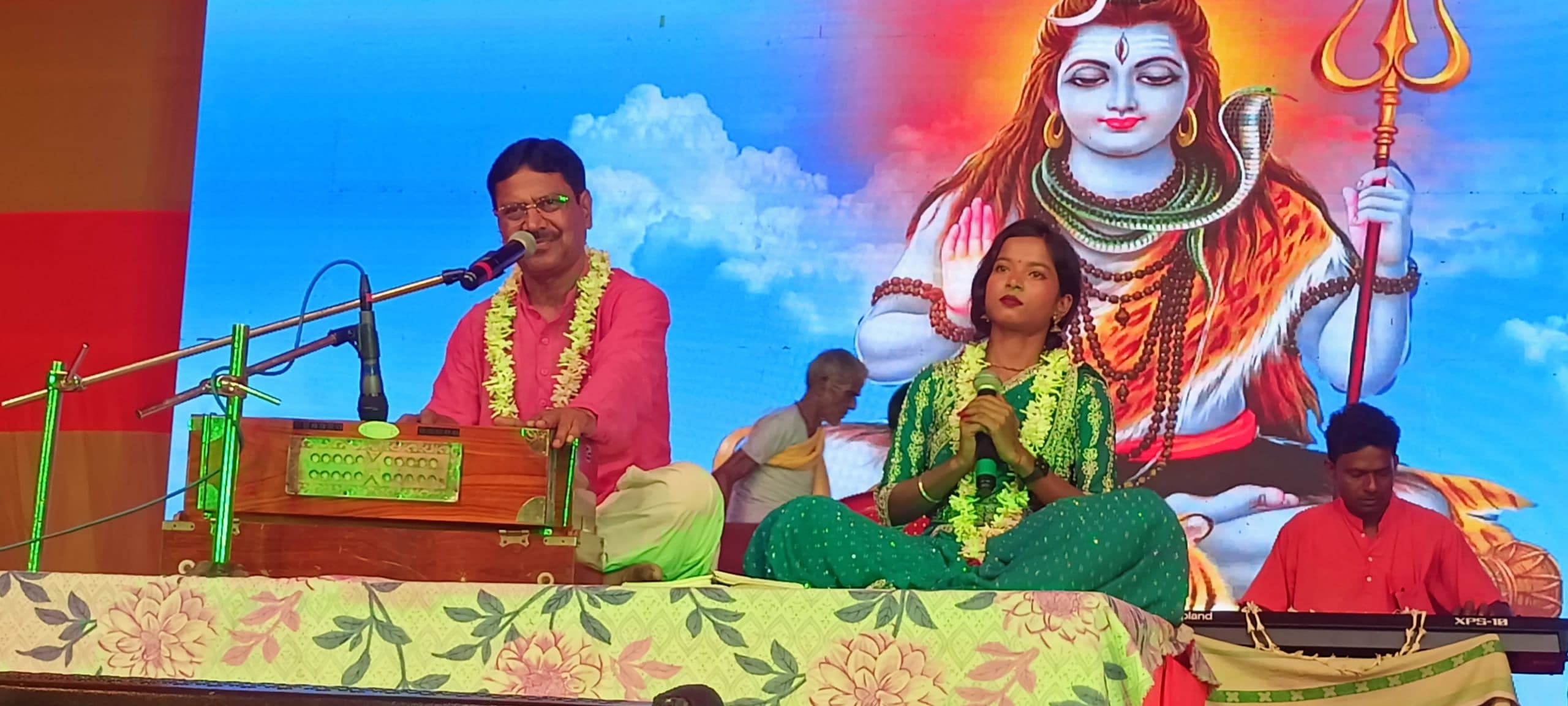 हरी, हरी बोल रे मनवा...भजन पर झूमे दर्शक