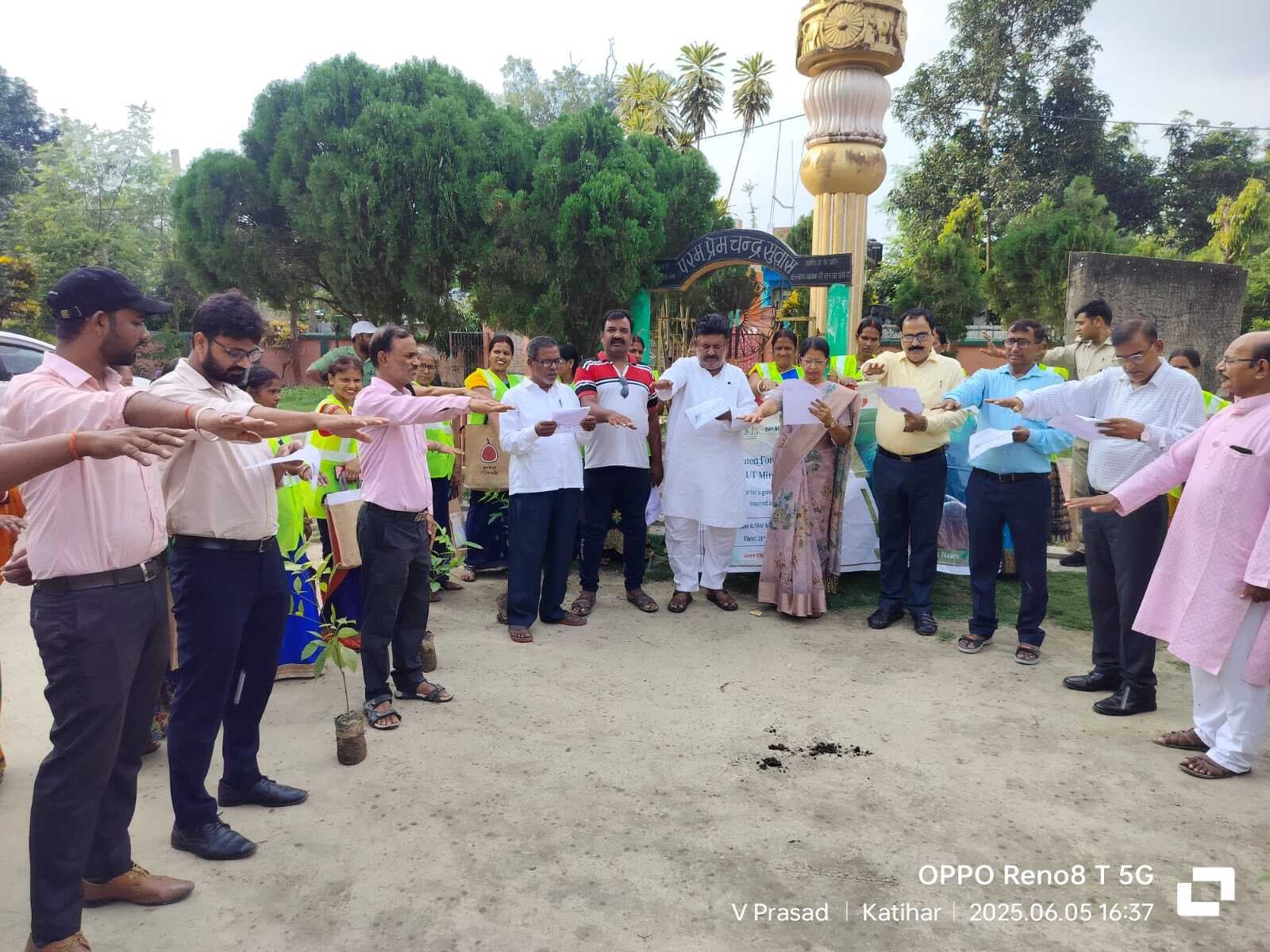 निगम के 12 स्थानों पर दो माह के बीच एसएचजी महिलाएं लगायेंगी 737 पौधे