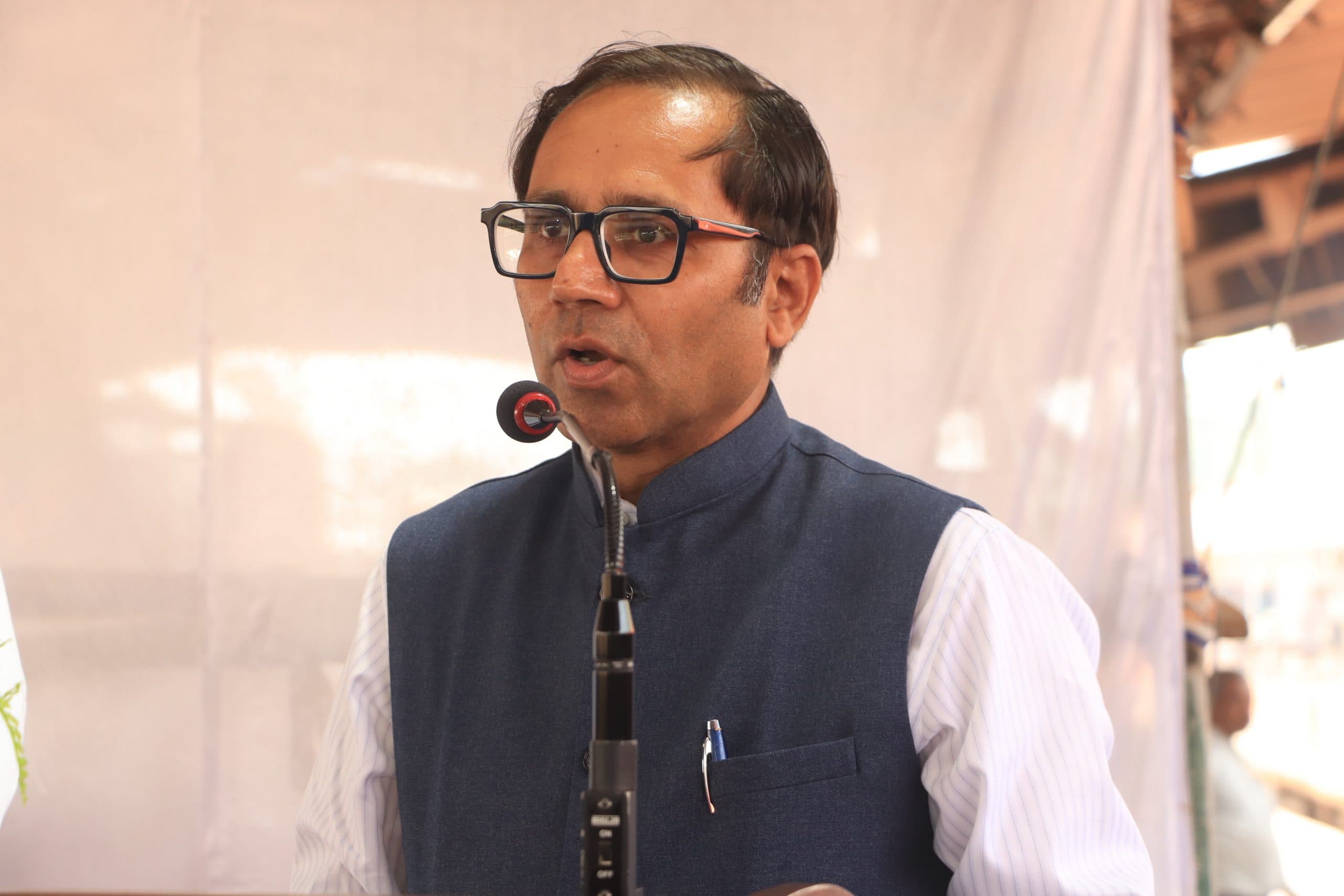 Jamshedpur news. टाटानगर री-डेवलपमेंट का काम इस साल शुरू हो जायेगा : डीआरएम