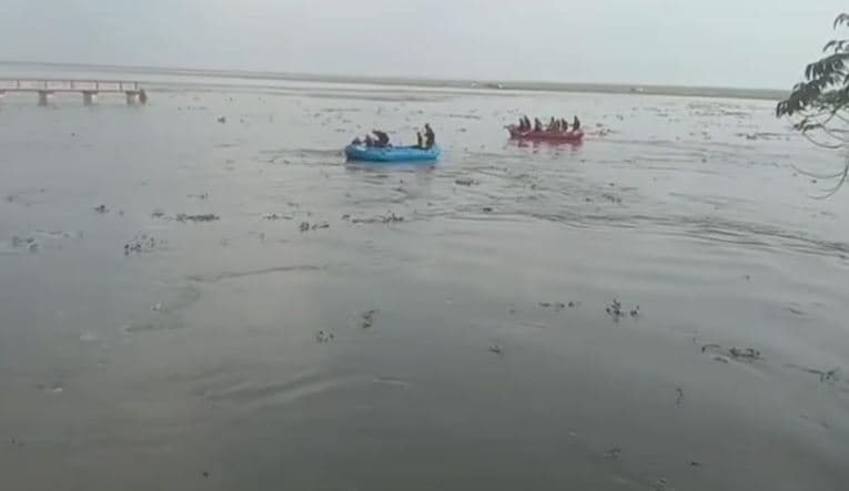 सप्तकोशी में लापता हुए सशस्त्र बल के जवानों में से एक का शव बरामद, दूसरे की तलाश जारी