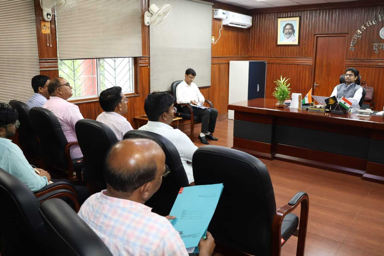 किसी भी स्थिति में लाभुकों को कम राशन नहीं मिले : डीसी