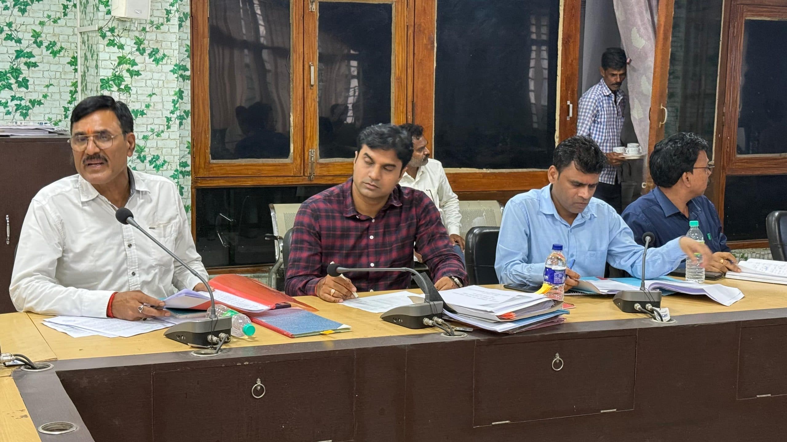 लाभुकों को ससमय खाद्यान्न उपलब्ध करायें : डीसी