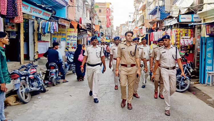 Gopalganj News : बकरीद आज, दरगाह शरीफ में सुबह 6:30 बजे होगी नमाज, निकाला गया फ्लैग मार्च