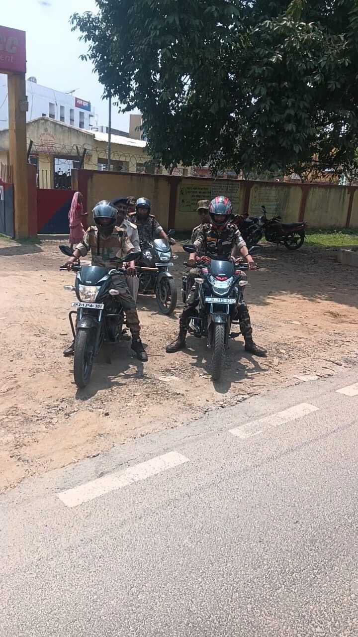 पुलिस ने बकरीद को लेकर बाइक से की पेट्रोलिंग