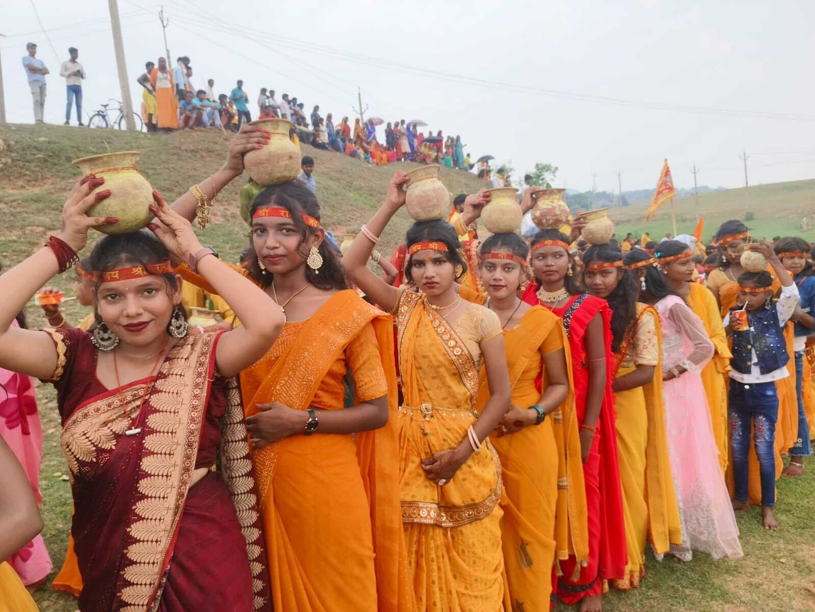 हनुमंत प्राण प्रतिष्ठा को लेकर निकली भव्य कलश यात्रा