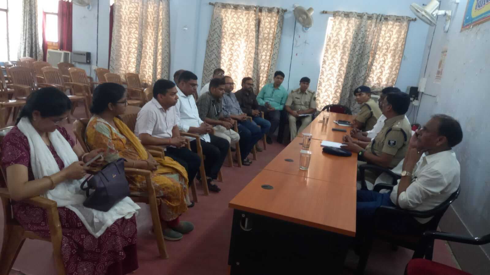 समय पर रिपोर्ट उपलब्ध कराएं चिकित्सक : एसपी