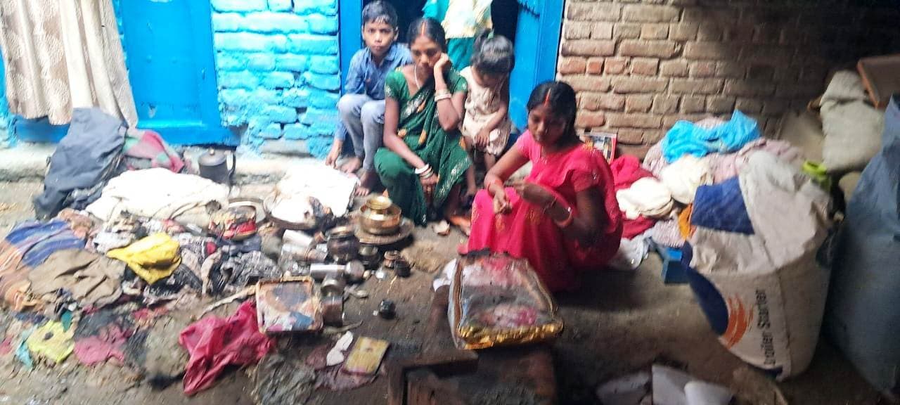 Aurangabad News : आग लगने से सारा सामान जला