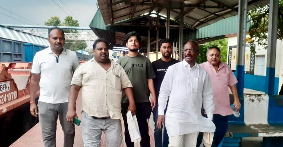 East Singhbhum News : राज्य सरकार विकास को प्रतिबद्ध केंद्र नहीं कर रहा सहयोग : बलमुचु