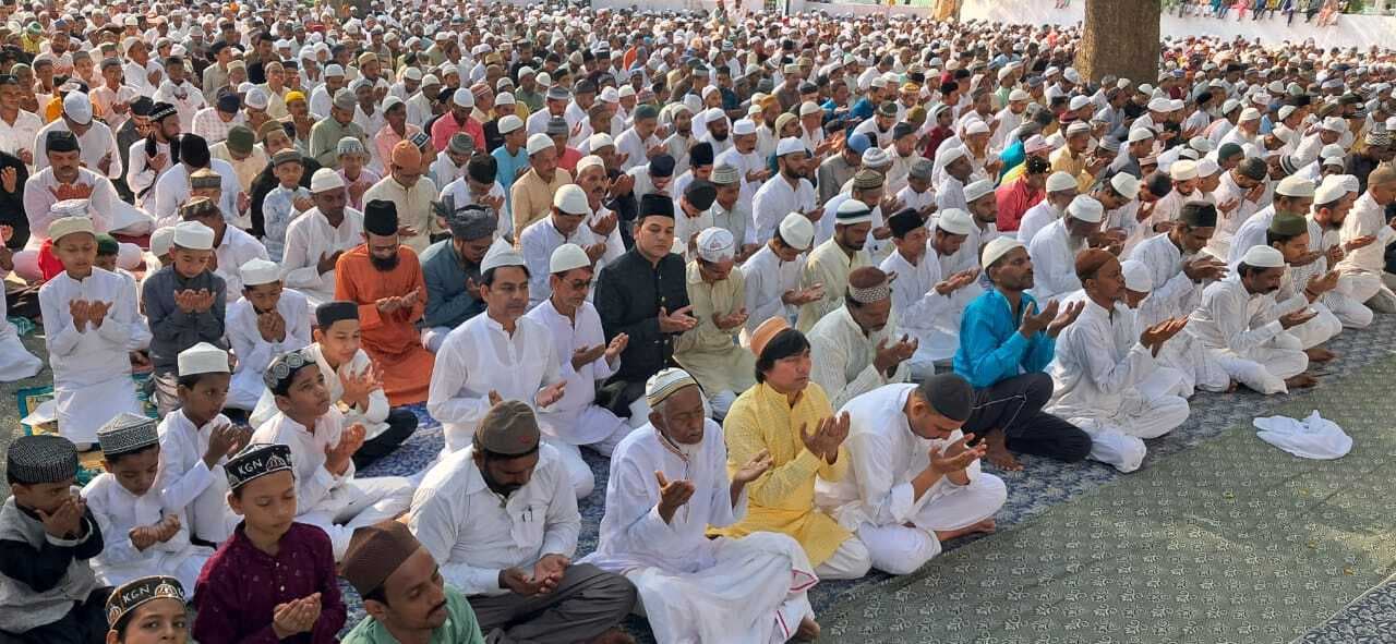अकीदत के साथ मनाया ईद उल अजहा का त्योहार, ईदगाह पर हुई नमाज