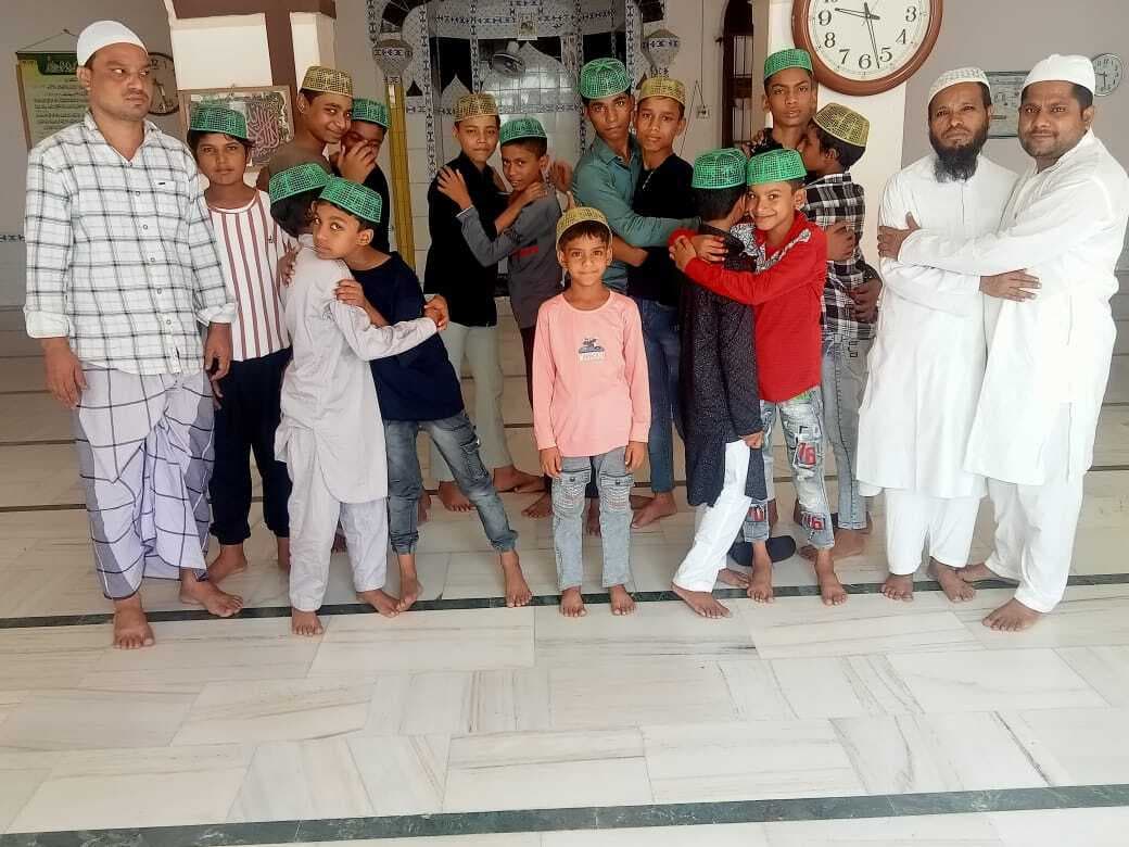 मुस्लिम समुदाय के लोगों ने हर्षोल्लास के साथ मनायी बकरीद