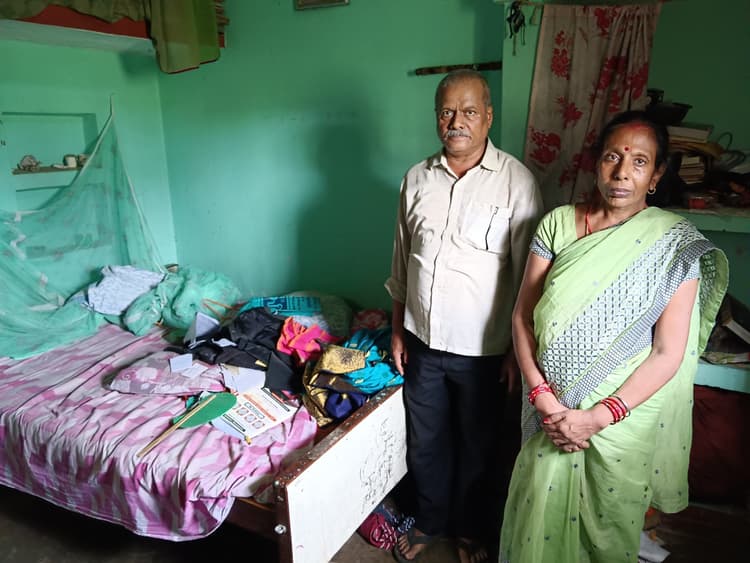 अधिवक्ता के घर से 12 लाख की चोरी