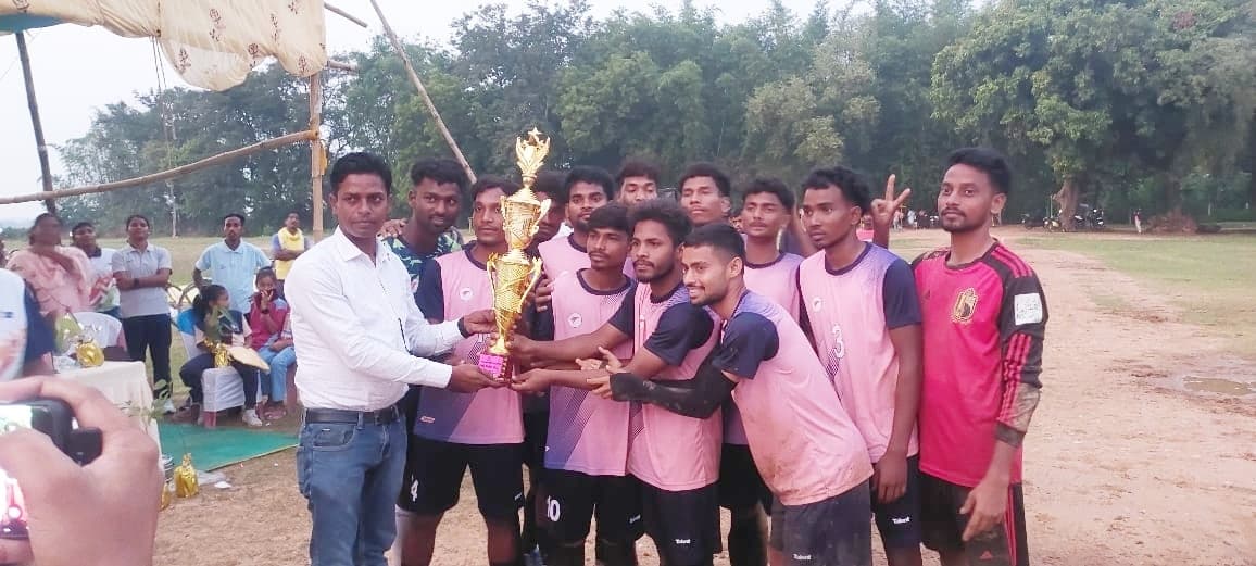 राज स्पोर्ट्स बुंडू ने आरार्डीह को 2-1 से हराकर बना फुटबॉल लीग चैंपियन