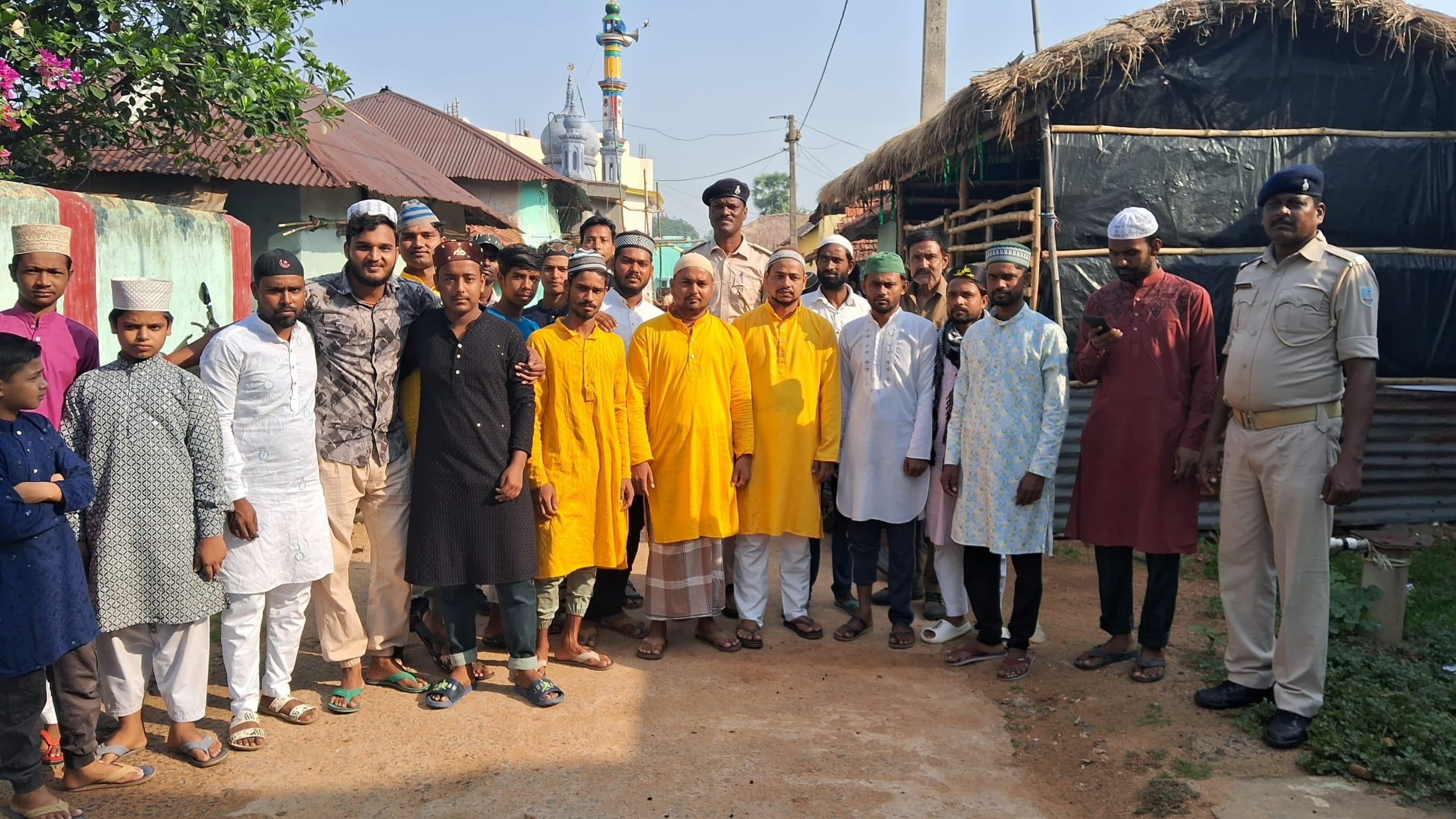 कुंडहित में मना ईद-उल-अजहा का पर्व