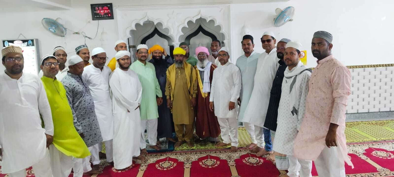 ईदगाहों व मस्जिदों में मुस्लिम धर्मावलंबियों ने अता की बकरीद की नमाज