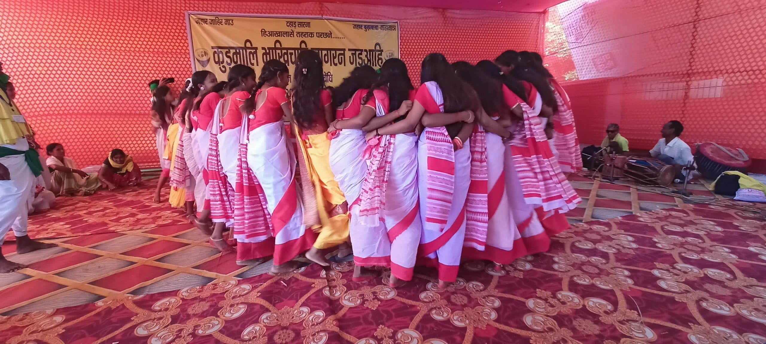 रैली निकालकर कुड़माली भाषा व संस्कृति को संरक्षित करने पर दिया जोर