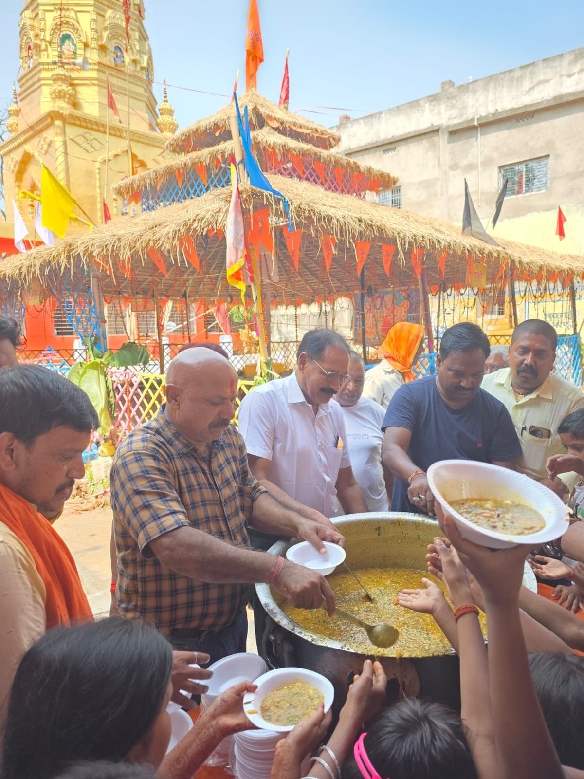 Bokaro News : अनुष्ठानों से गांव में सुख-समृद्धि के साथ आपसी प्रेम की भावना होती है जागृत : सांसद