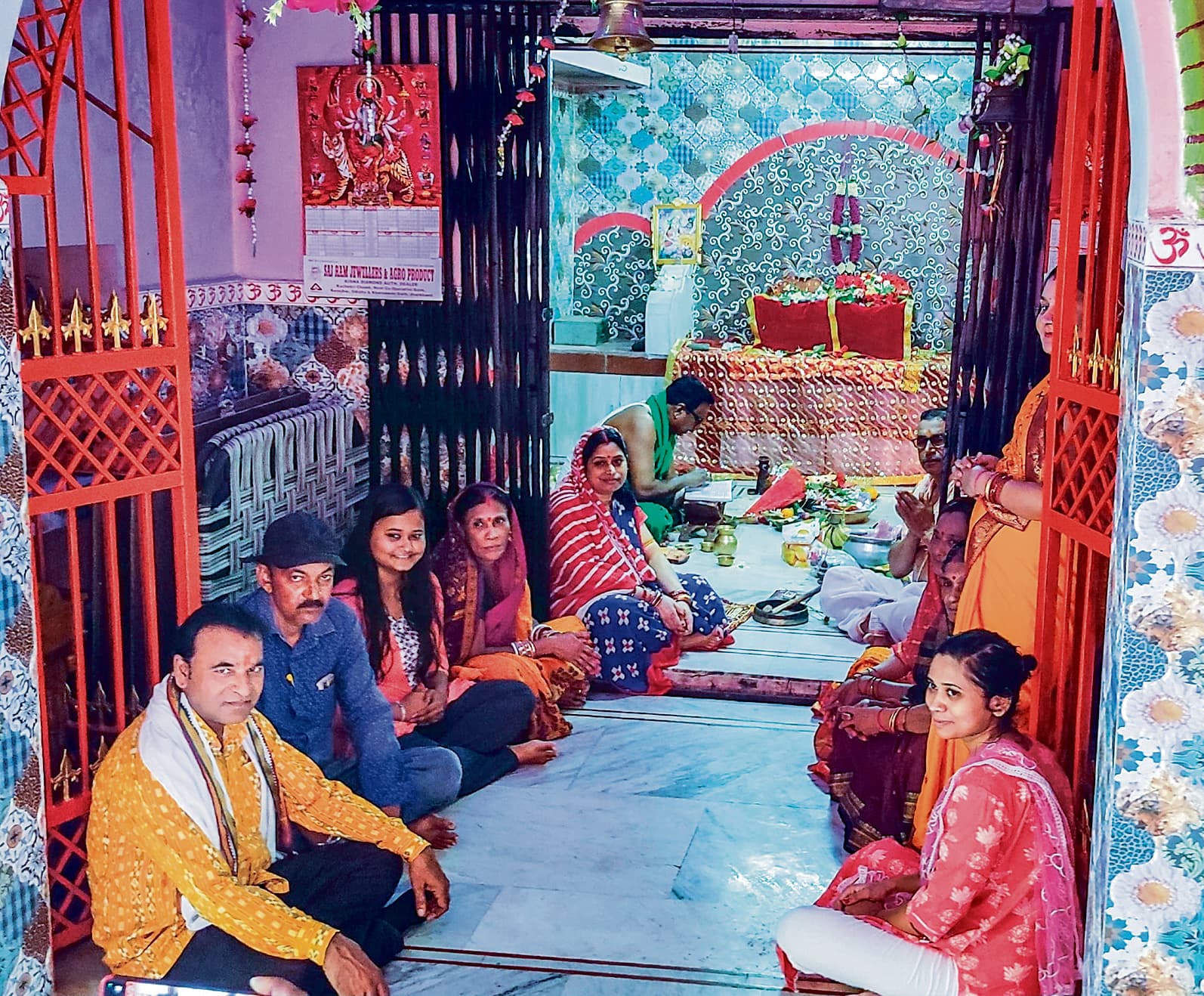 Seraikela Kharsawan News : खरसावां के मां तारा मंदिर के वार्षिकोत्सव पर हुई पूजा-अर्चना