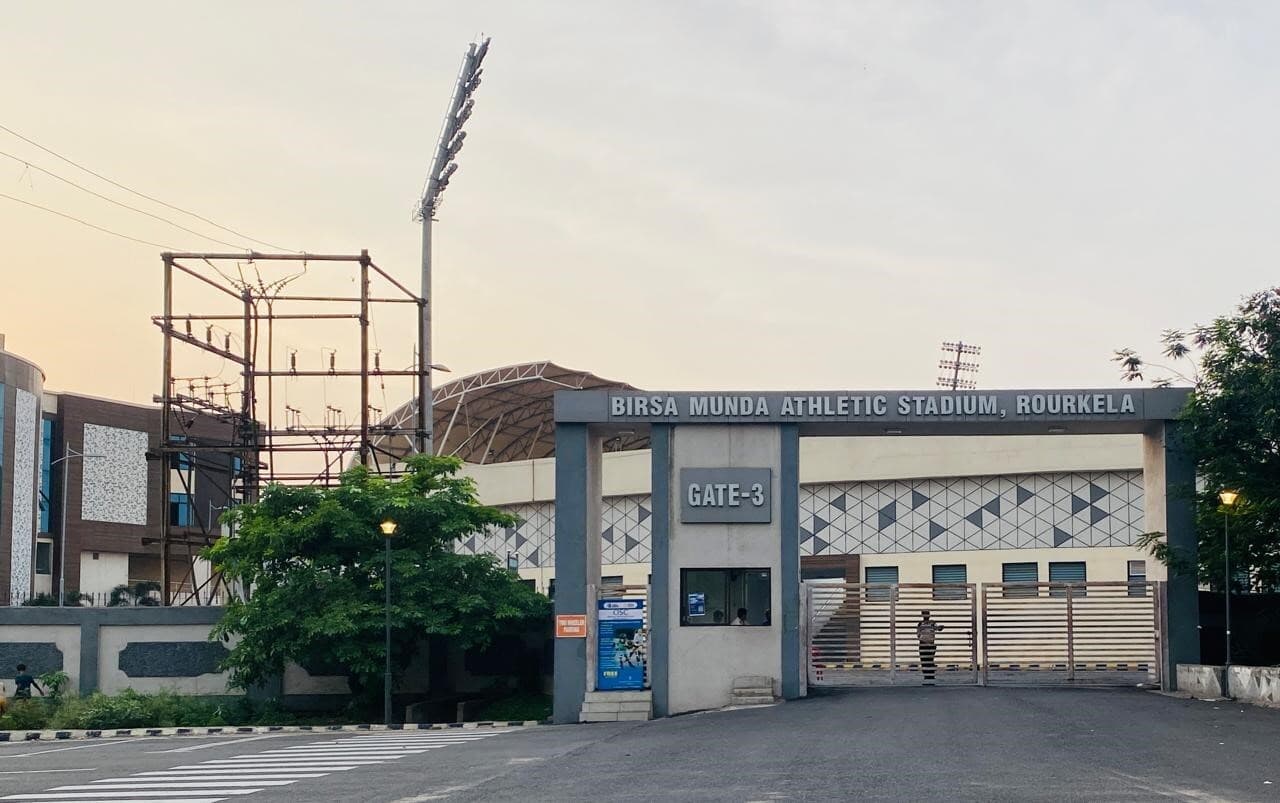 Rourkela News: एथलेटिक्स छात्रावास का नहीं हुआ निर्माण, सुविधाओं से वंचित हैं प्रशिक्षु