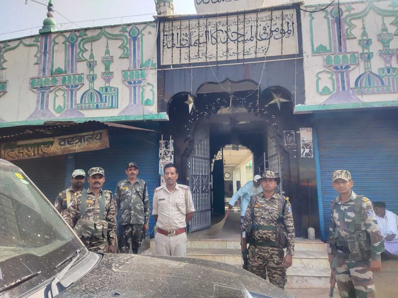 Giridih News: गावां में शांतिपूर्ण तरीके मना ईद-उल-अजहा का पर्व